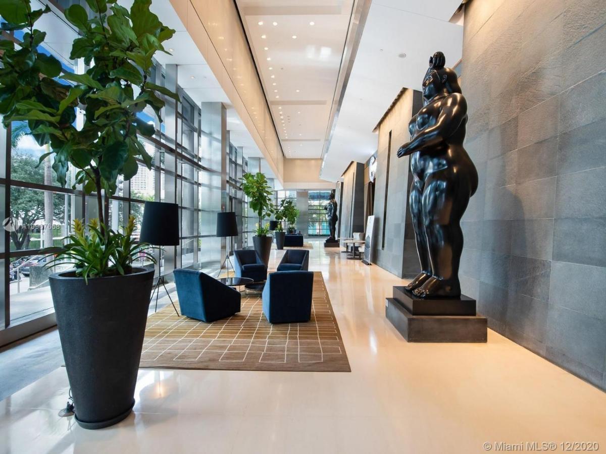 Four Seasons Hotel Miami - Luxury Private Residences Εξωτερικό φωτογραφία