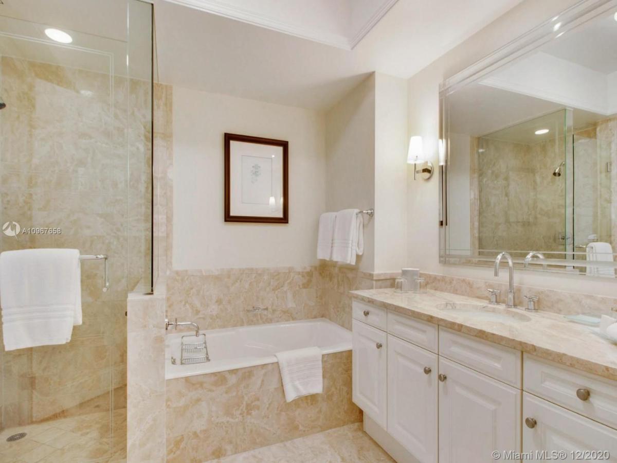 Four Seasons Hotel Miami - Luxury Private Residences Εξωτερικό φωτογραφία