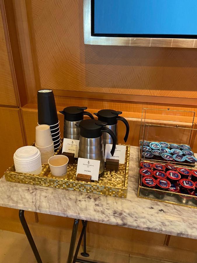 Four Seasons Hotel Miami - Luxury Private Residences Εξωτερικό φωτογραφία